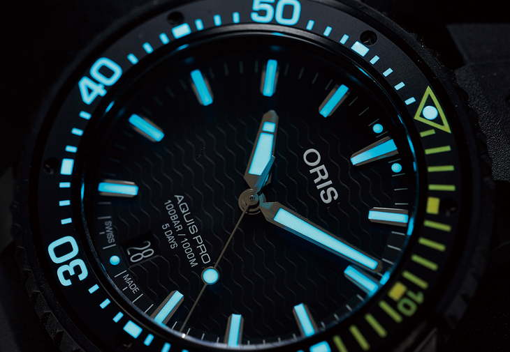 豪利時ORIS AquisPro專業潛水日期錶