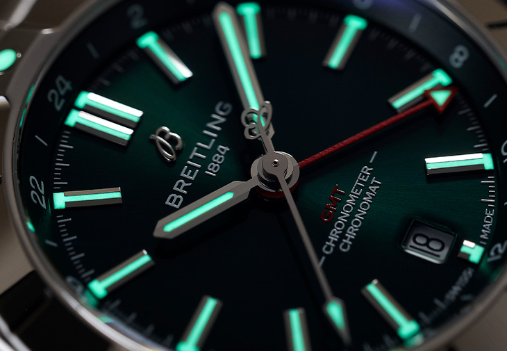 BREITLING百年靈Chronomat Automatic GMT40