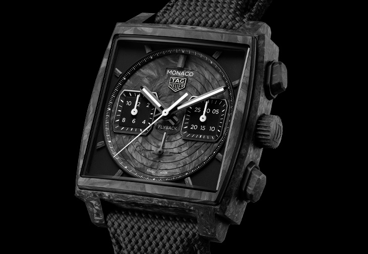 泰格豪雅TAG Heuer前衛碳游絲飛返計時腕錶