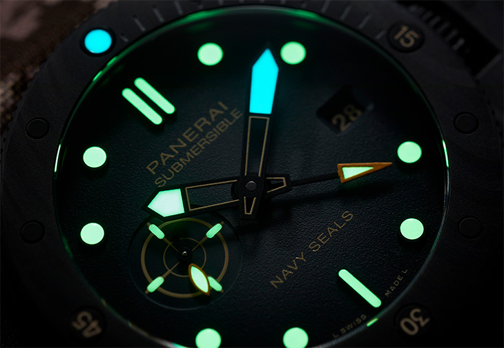 PANERAI沛納海Submersible QuarantaQuattro GMT