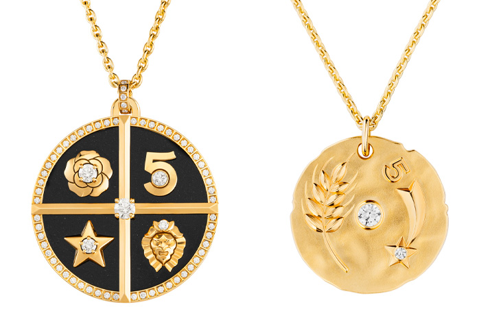 香奈兒全新徽章墜飾 麥穗、獅子與彗星的幸運傳說