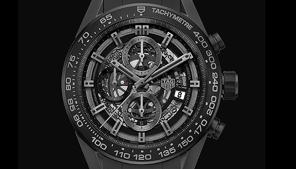 從頭黑到腳的陶瓷外衣　豪雅Carrera HEUER-01全黑計時碼錶