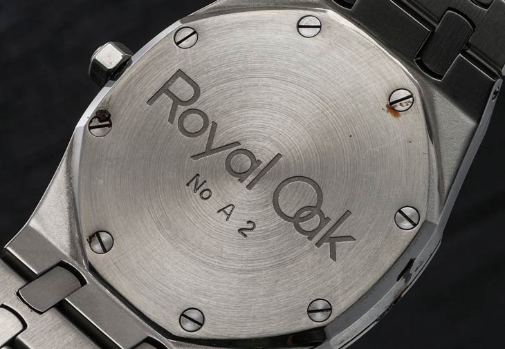 AP × SWATCH Royal Pop