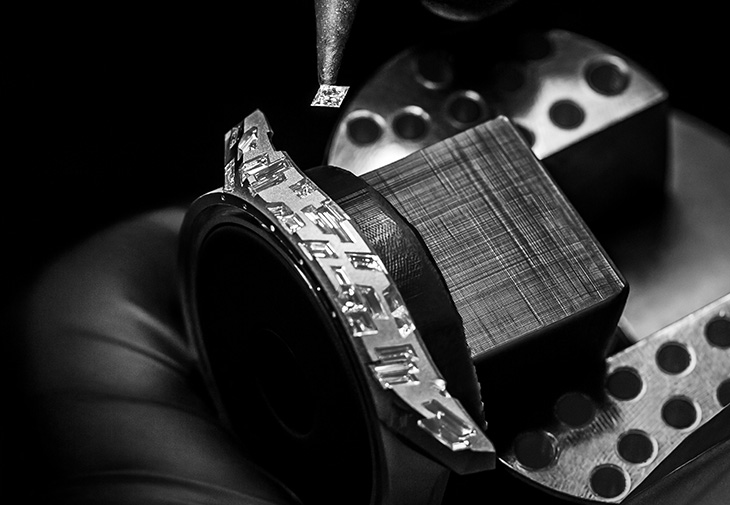 TAG Heuer Carrera Plasma前衛鑽石陀飛輪計時腕錶