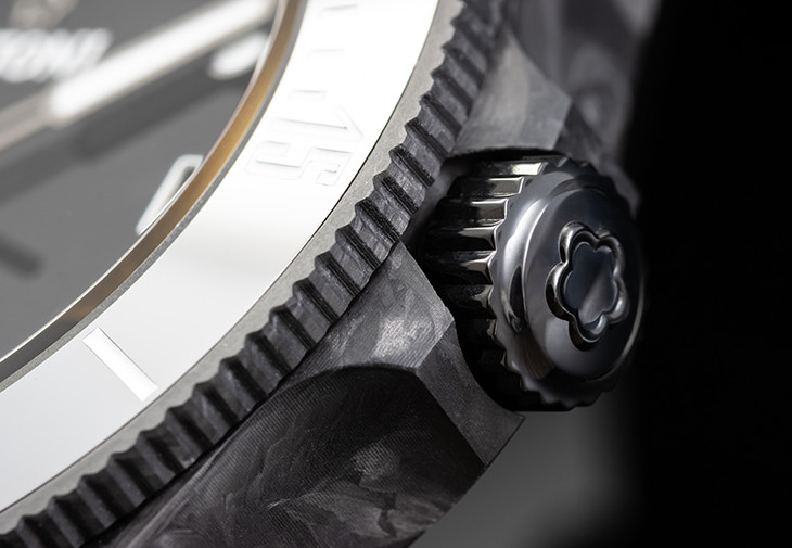 TITONI Seascoper CarbonTech腕錶
