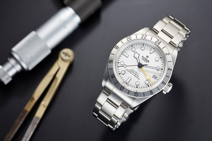 質感出眾的蛋白色面盤／TUDOR Black Bay Pro