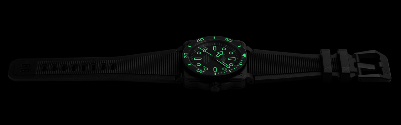 BELL & ROSS柏萊士BR-03 diver Lum Outline夜光腕錶