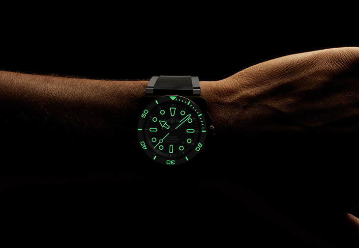 BELL & ROSS柏萊士BR-03 diver Lum Outline夜光腕錶