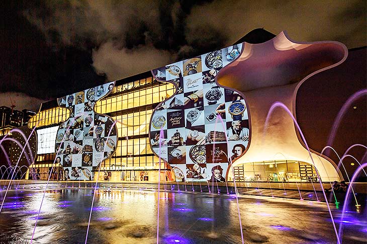 江詩丹頓慶祝270週年 臺中國家歌劇院光雕投影9月10日起震撼登場／百年古董錶展盡現製錶傳承，全新作品閃耀星空詮釋煥新篇章