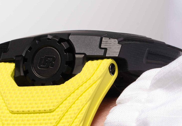 URWERK UR-230 “Black Star” 腕錶