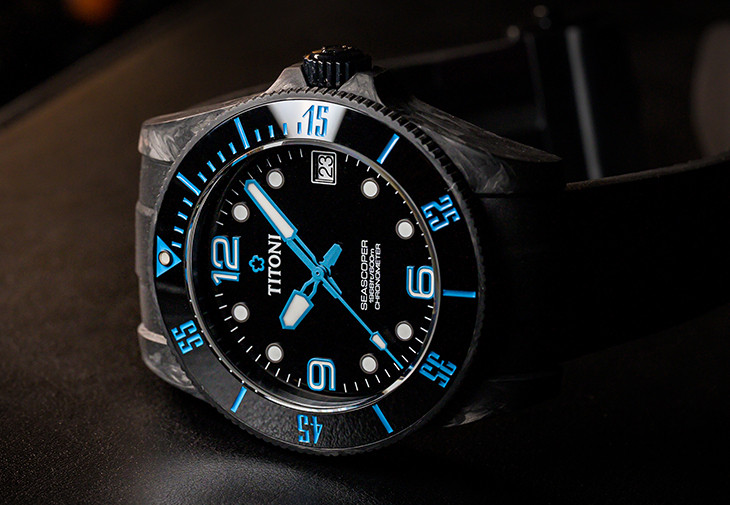 TITONI Seascoper CarbonTech腕錶