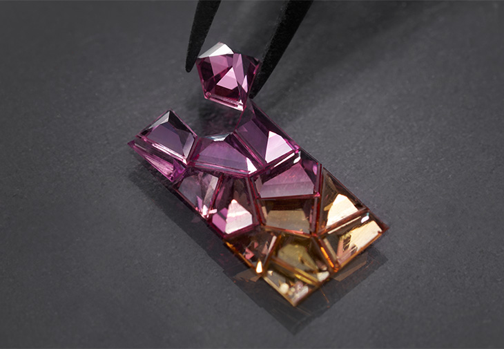 ULYSSE NARDIN雅典錶Blast系列 [ Sparkling Rainbow]鏤空陀飛輪虹彩珠寶腕錶