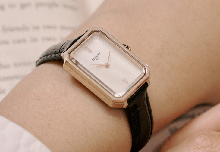 天梭表TISSOT SRV系列方形腕錶
