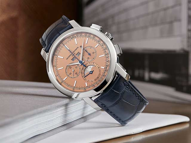 Traditionnelle萬年曆計時腕錶