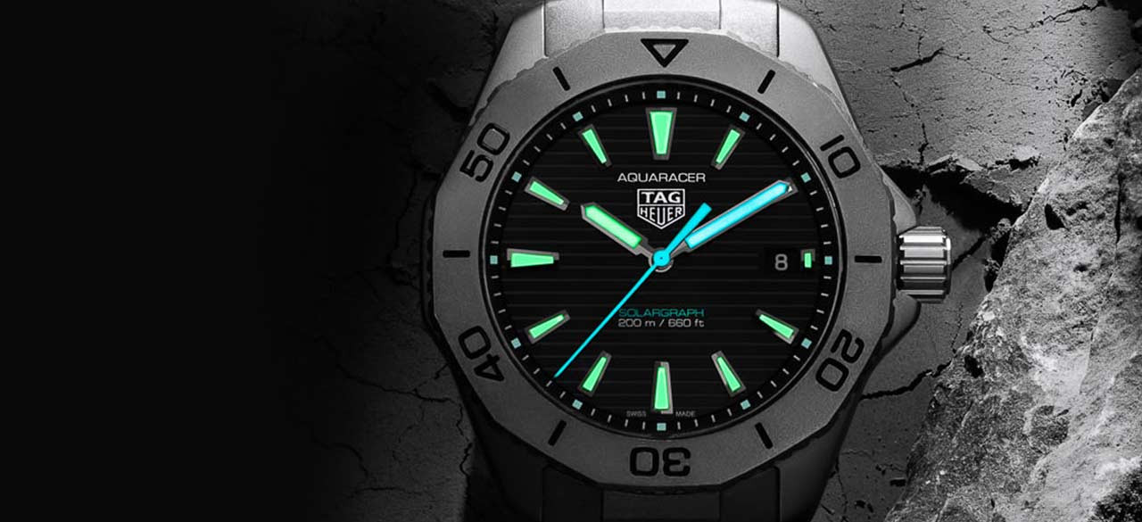 Aquaracer Professional 200 Solargraph太陽能鈦金屬腕錶