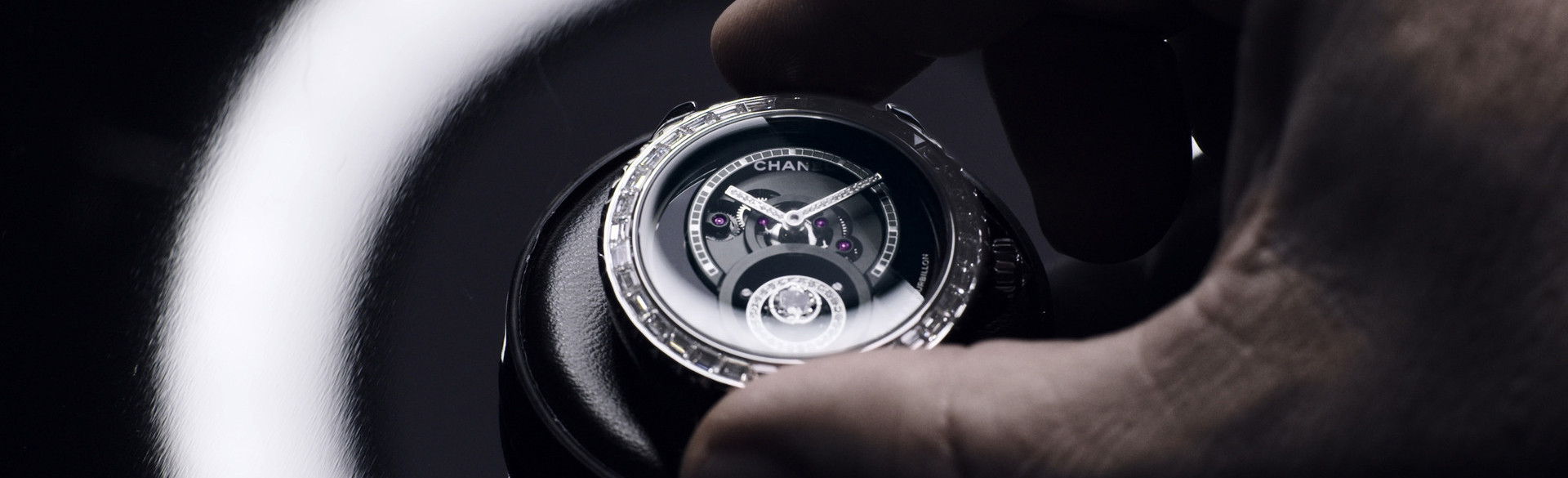 光芒四射陀飛輪