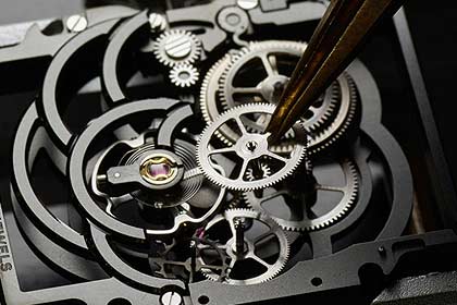 CHANEL 香奈兒 時尚的專業製錶