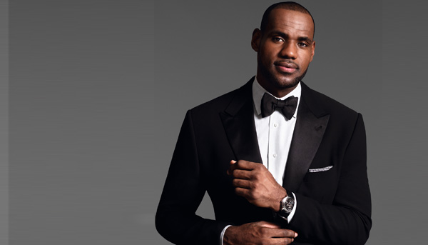 愛彼祝賀品牌大使勒布朗?詹姆斯（LeBron James） 四度勇奪MVP（Most Valuable Player）年度最佳球員獎盃