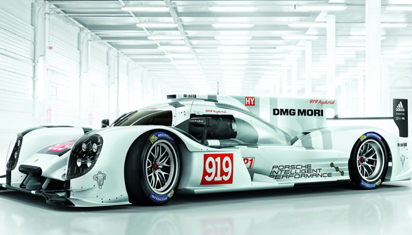 蕭邦成為保時捷賽車官方計時合作夥伴