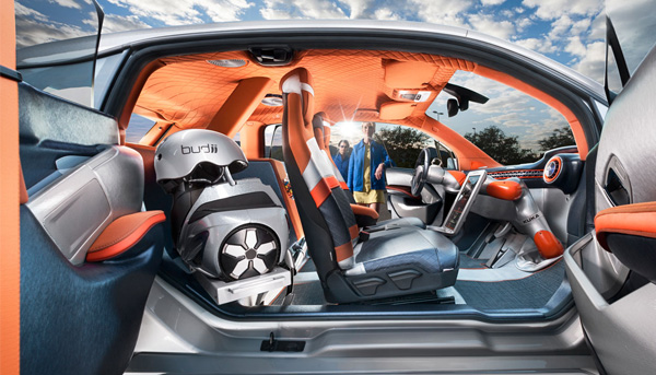 寶齊萊RINSPEED全新概念車BUDII雙劍合璧
