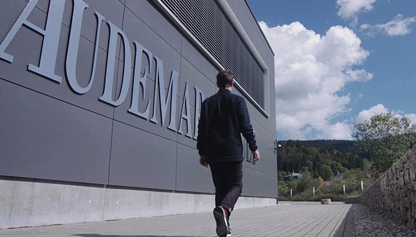 愛彼攜手GENER8ION　奏響天籟之音