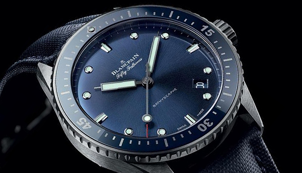 心繫海洋　寶鉑五十噚系列Bathyscaphe腕錶