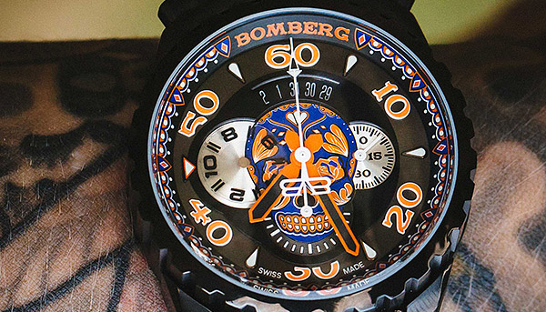 炸彈開花　BOMBERG Bolt-68藍骷髏計時碼錶