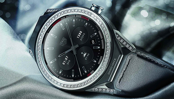 首款具「Swiss Made」標籤的智慧錶　豪雅Connected Modular 45智能腕錶