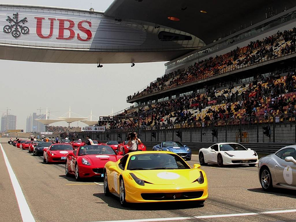 法拉利賽道遊行閃耀2011 F1上海賽事