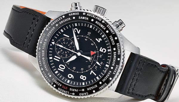 首創旋轉錶圈設定時區 萬國錶飛行員世界時區計時腕錶