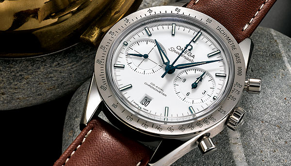 重返1957年 OMEGA超霸57同軸擒縱計時碼錶