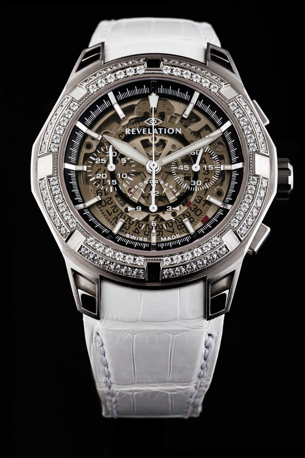 R03 Chronograph