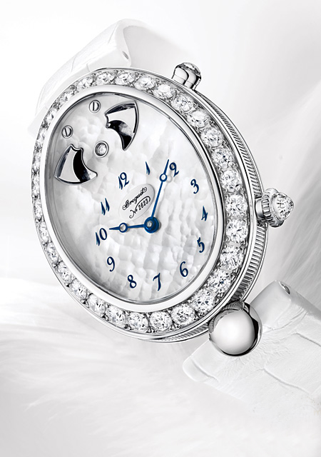 Reine de Naples 8978, Automatic strike