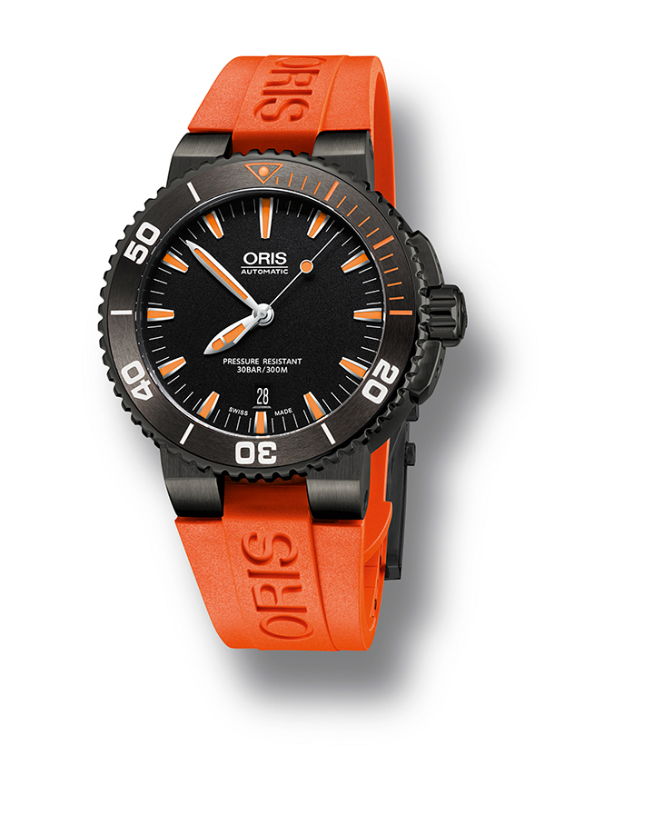 Aquis日期潛水錶