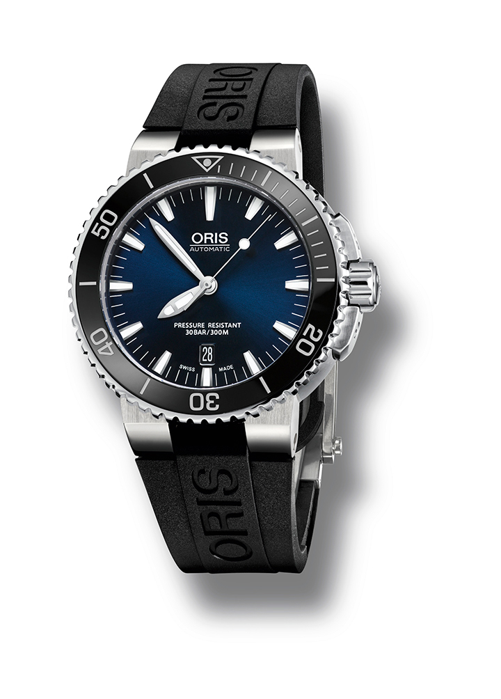 Aquis日期潛水錶