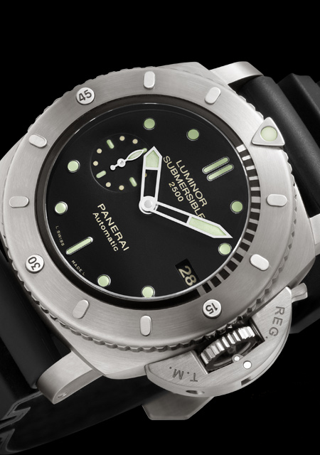 Luminor Submersible 1950 2500m 3 Days Automatic Titanio